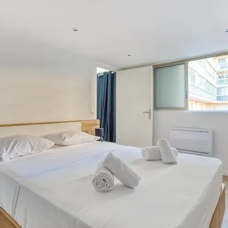 Hubble - Welkeys Apartment
